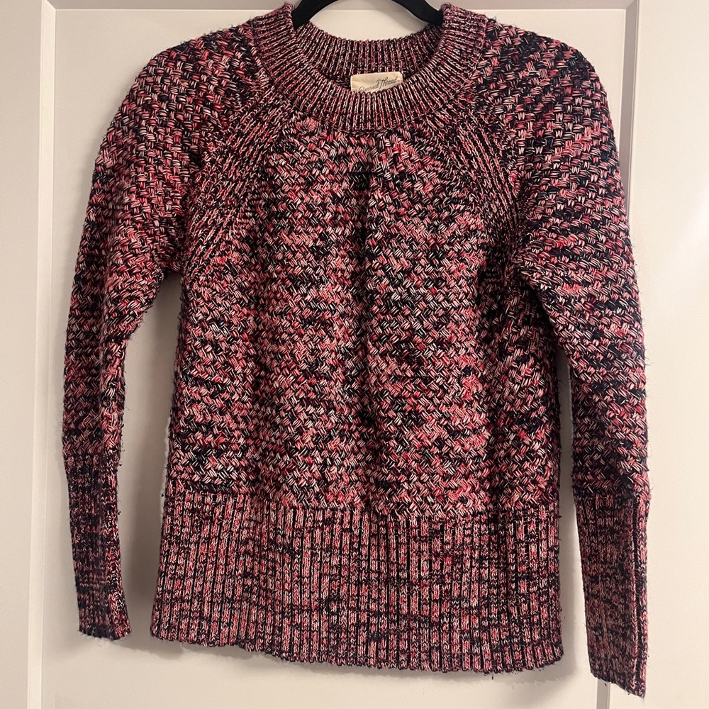 Women's Pink/red and Black Knit Sweater